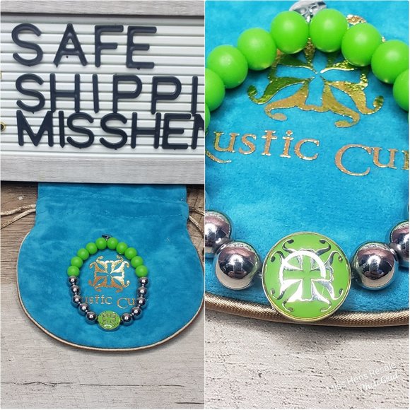 { 7 FOR $45 } RUSTIC CUFF MELANIE GREEN SILVER SILICONE BRACELET